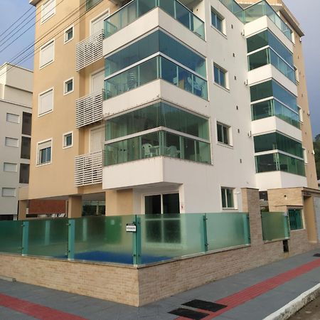 Apto Em Palmas - A 80 Metros Do Mar Governador Celso Ramos Exterior foto